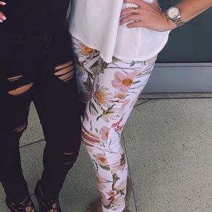 7 FAM Ankle Skinny with Destroy in Tropical Print